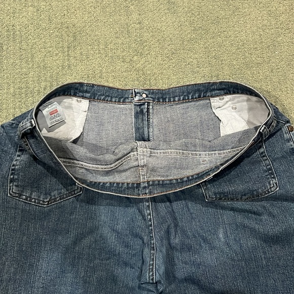 Men’s Wrangler jeans - Picture 4 of 8